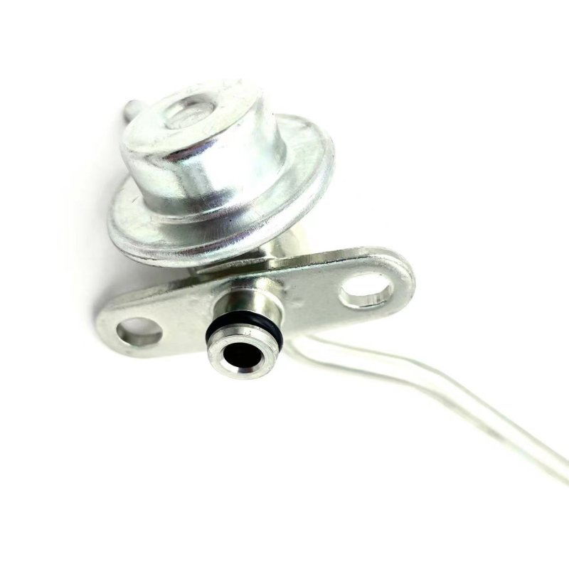 23280-75040 Fuel Pressure Regulator For Toyota Innova Fortuner Hilux Hiace Land Cruiser Prado Coaster LEXUS LX450D/460/570