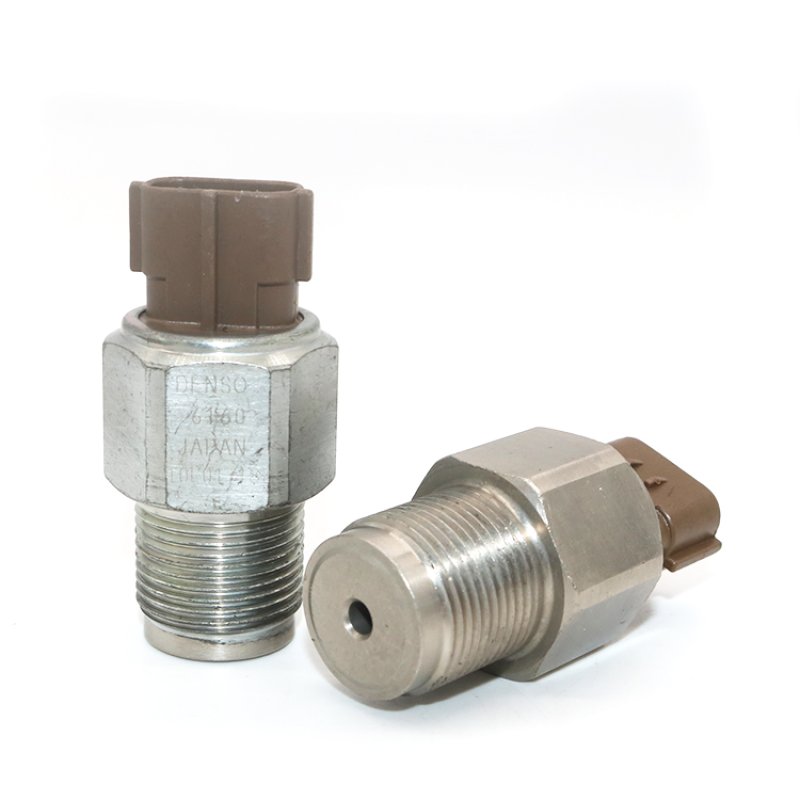 China Factory Auto Sensor Common Rail Fuel Pressure Sensor OE 499000-6160 4990006160 for Sinotruk Howo Hino Denso